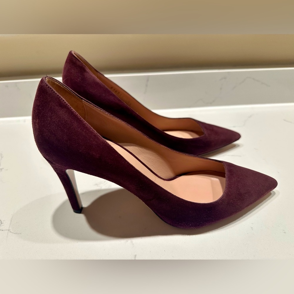Giorgio Armani Dark Burgundy Suede Pointed Toe Heels - size 8.5 / 38.5 - Picture 4 of 8